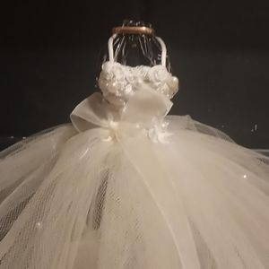 VINTAGE MINI WEDDING DRESS FORM